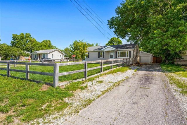 220 Locust Heights, Nicholasville, KY 40356