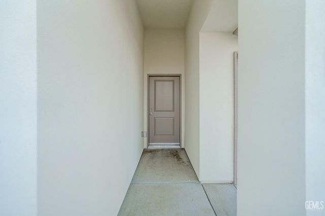 618 Poinsettia Street, Bakersfield, CA 93307