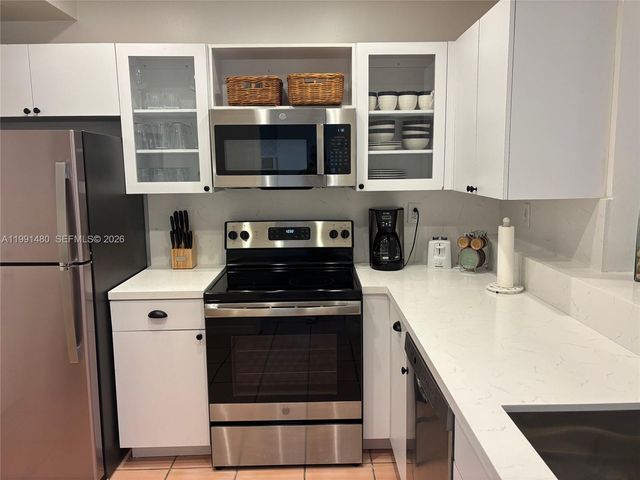 201 Crandon Blvd 120, Key Biscayne, FL 33149