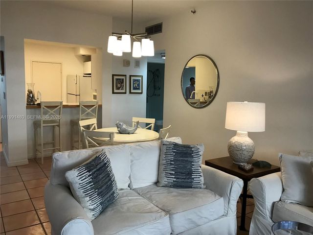 201 Crandon Blvd 120, Key Biscayne, FL 33149