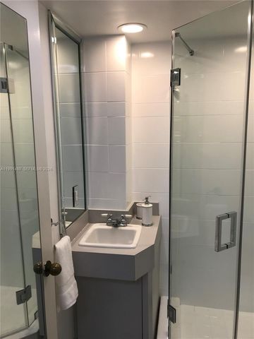 201 Crandon Blvd 120, Key Biscayne, FL 33149