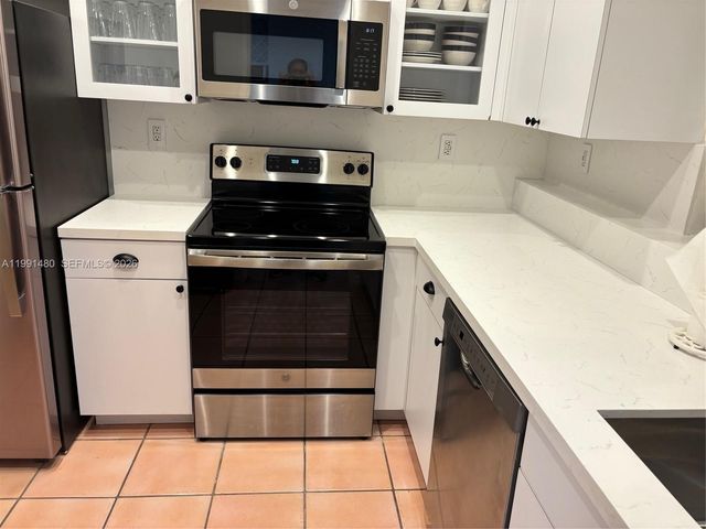 201 Crandon Blvd 120, Key Biscayne, FL 33149