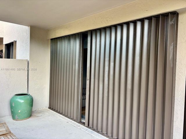 201 Crandon Blvd 120, Key Biscayne, FL 33149