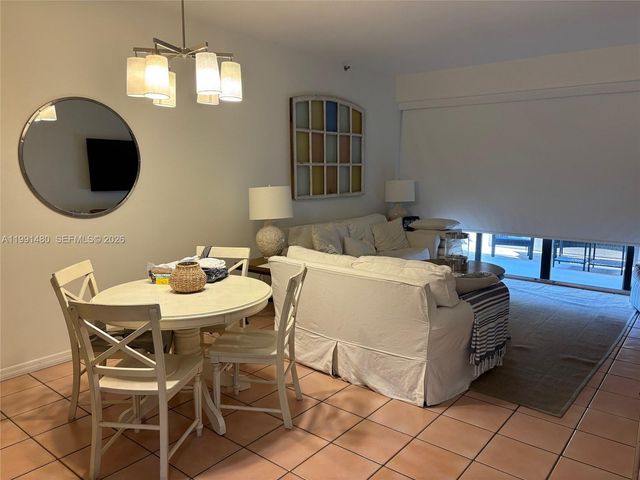 201 Crandon Blvd 120, Key Biscayne, FL 33149