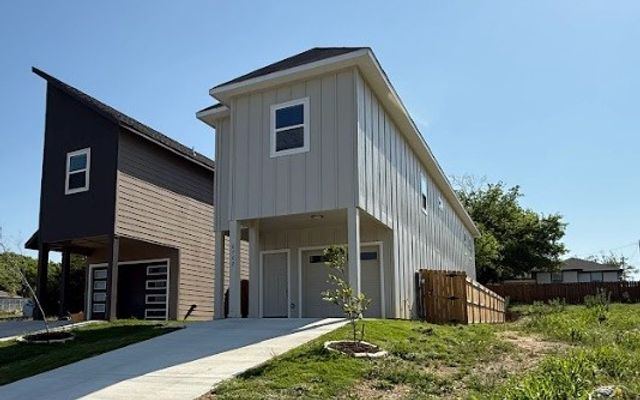 6702 S Lancaster Road, Dallas, TX 75241