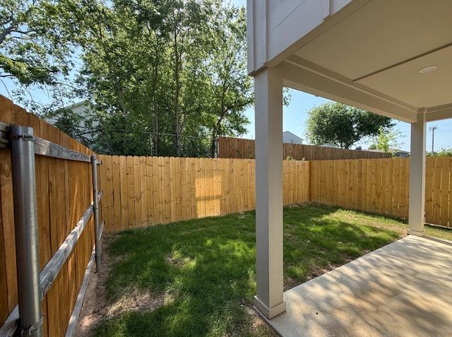 6702 S Lancaster Road, Dallas, TX 75241