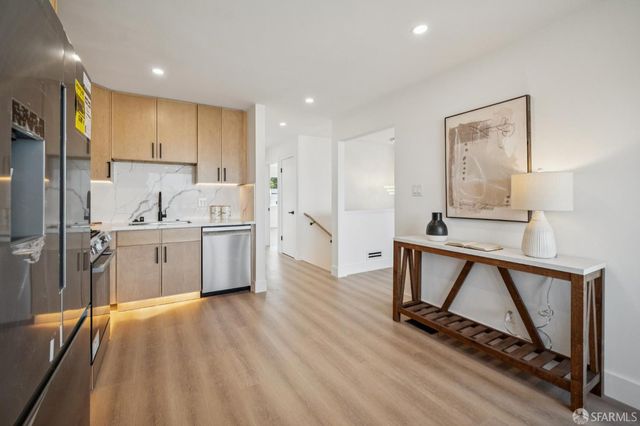965 Brussels Street, San Francisco, CA 94134