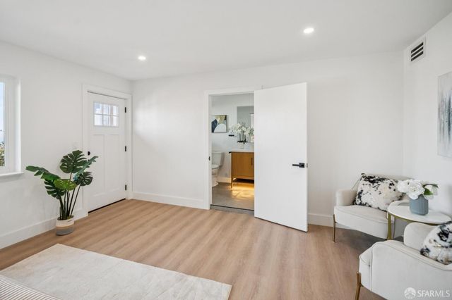 965 Brussels Street, San Francisco, CA 94134