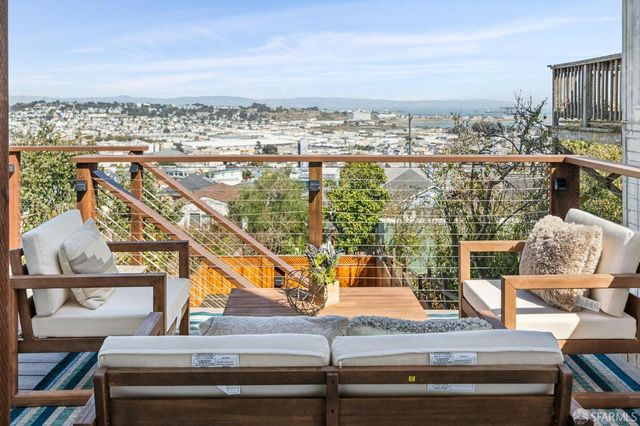 965 Brussels Street, San Francisco, CA 94134