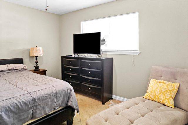 214 Yaupon Drive, Baytown, TX 77520