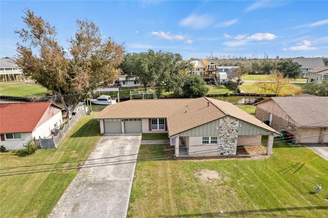 214 Yaupon Drive, Baytown, TX 77520