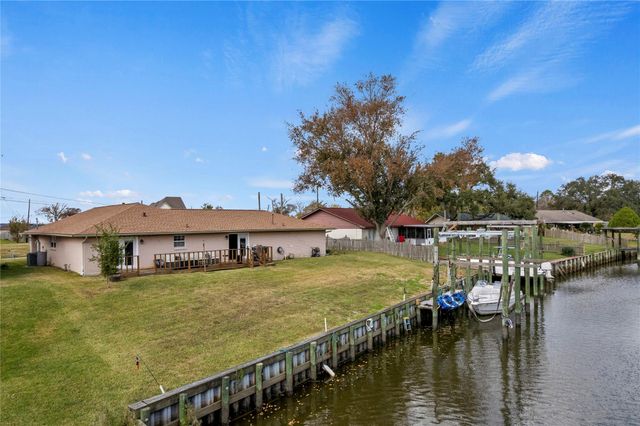 214 Yaupon Drive, Baytown, TX 77520