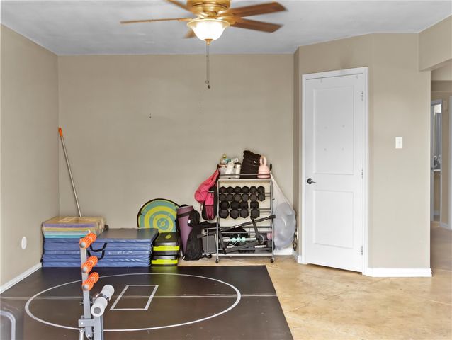 214 Yaupon Drive, Baytown, TX 77520