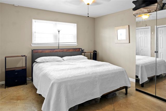 214 Yaupon Drive, Baytown, TX 77520