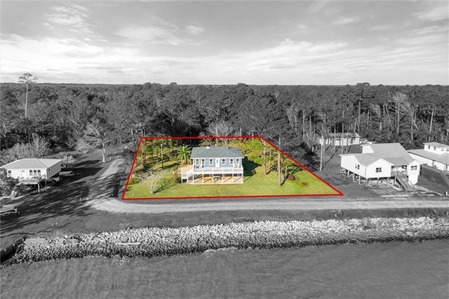 15111 Regus Road, Coden, AL 36523