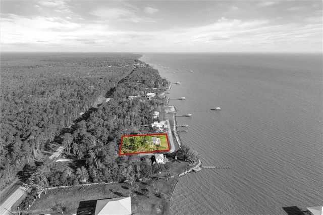 15111 Regus Road, Coden, AL 36523