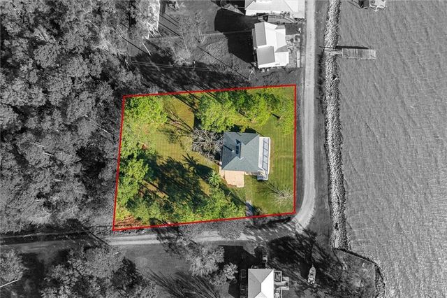 15111 Regus Road, Coden, AL 36523