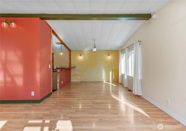 2055 Victoria Avenue, Port Townsend, WA 98368