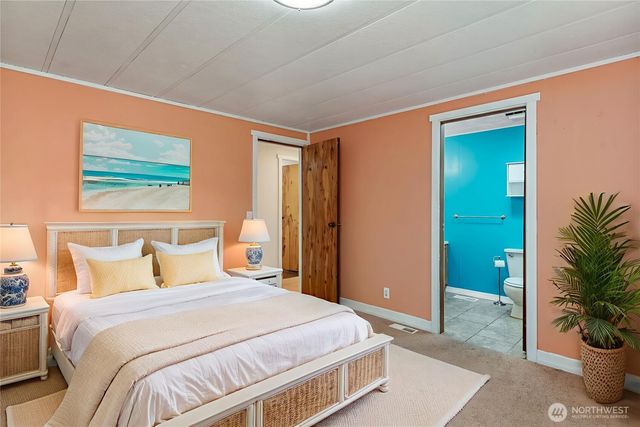 2055 Victoria Avenue, Port Townsend, WA 98368