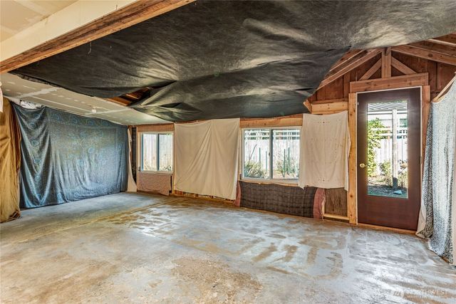 2055 Victoria Avenue, Port Townsend, WA 98368