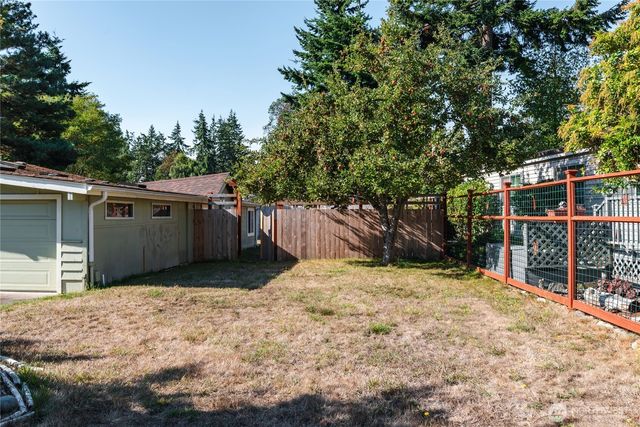 2055 Victoria Avenue, Port Townsend, WA 98368