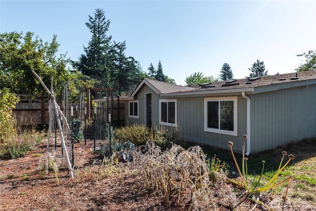2055 Victoria Avenue, Port Townsend, WA 98368