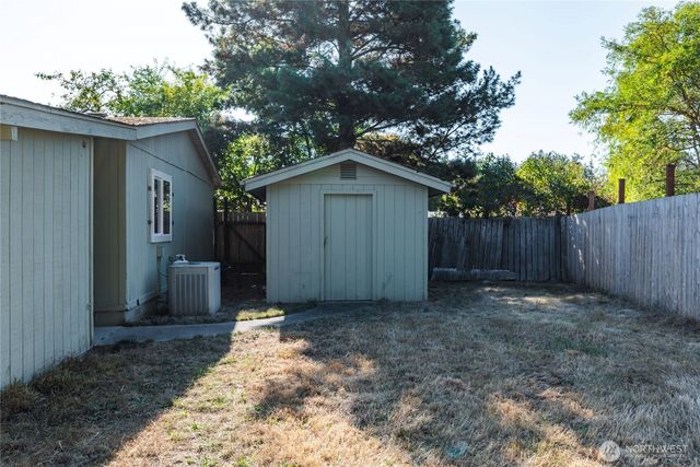 2055 Victoria Avenue, Port Townsend, WA 98368