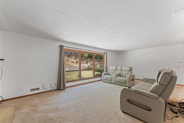 4633 4th Street NE, Columbia Heights, MN 55421