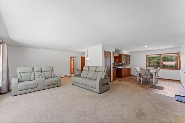 4633 4th Street NE, Columbia Heights, MN 55421