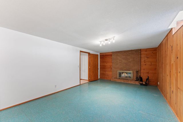 4633 4th Street NE, Columbia Heights, MN 55421