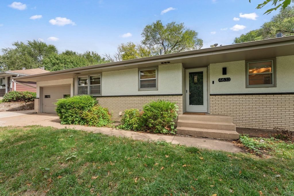 4633 4th Street NE, Columbia Heights, MN 55421 — photo 2