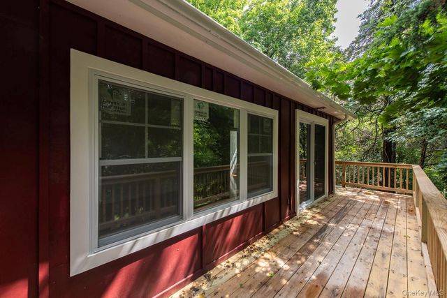 33 Horizon Hill Drive, Poughkeepsie, NY 12603