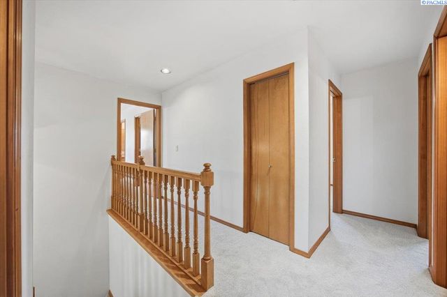 2460 Westmoreland Dr, Richland, WA 99354