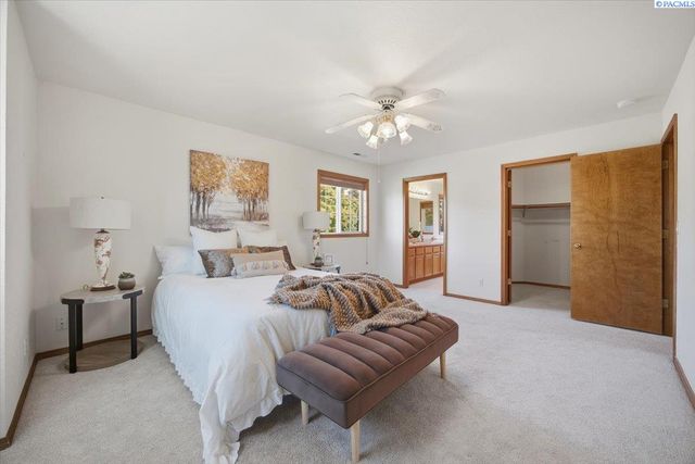 2460 Westmoreland Dr, Richland, WA 99354