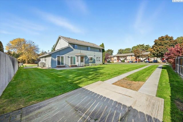 2460 Westmoreland Dr, Richland, WA 99354