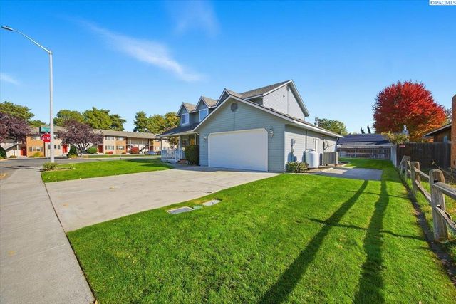 2460 Westmoreland Dr, Richland, WA 99354