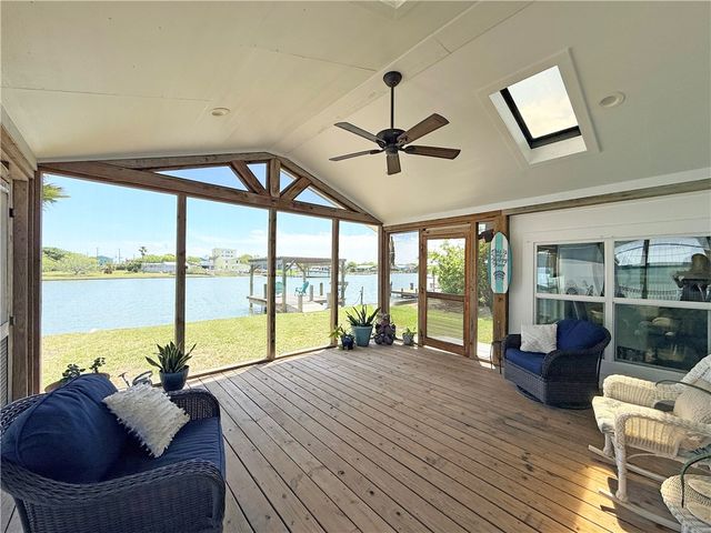 235 Ridge Harbor, Rockport, TX 78382