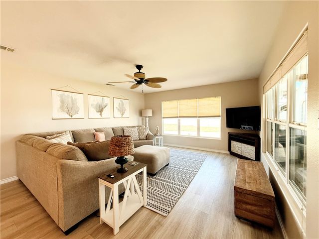 235 Ridge Harbor, Rockport, TX 78382