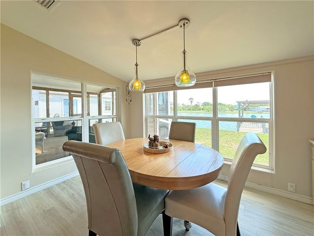 235 Ridge Harbor, Rockport, TX 78382