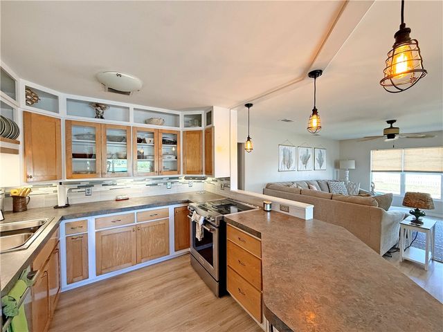 235 Ridge Harbor, Rockport, TX 78382
