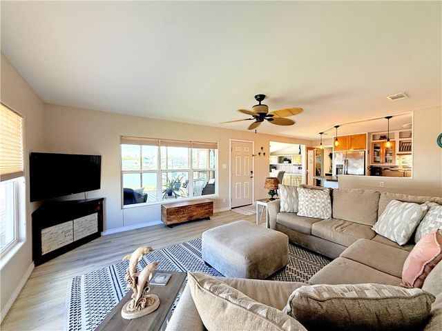 235 Ridge Harbor, Rockport, TX 78382