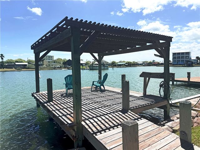 235 Ridge Harbor, Rockport, TX 78382