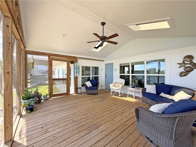 235 Ridge Harbor, Rockport, TX 78382