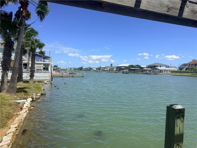 235 Ridge Harbor, Rockport, TX 78382