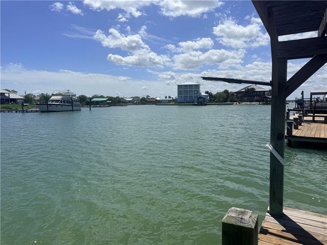 235 Ridge Harbor, Rockport, TX 78382