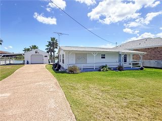 235 Ridge Harbor, Rockport, TX 78382