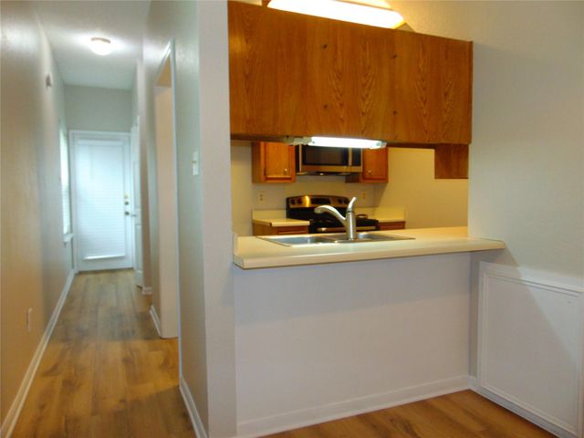 2508 Enfield RD 8, Austin, TX 78703