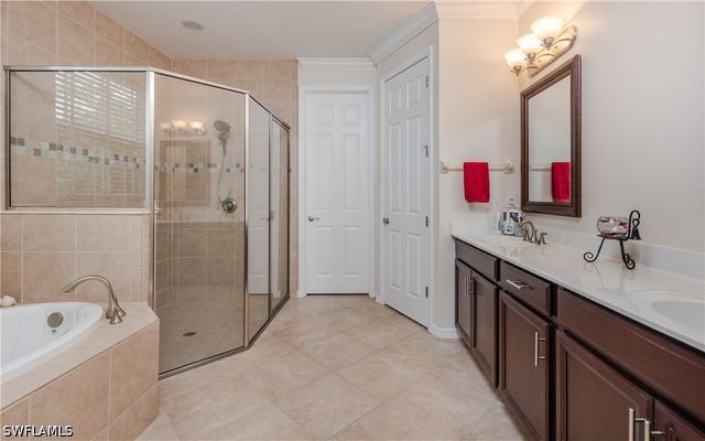 168 Destiny CIR, Cape Coral, FL 33990