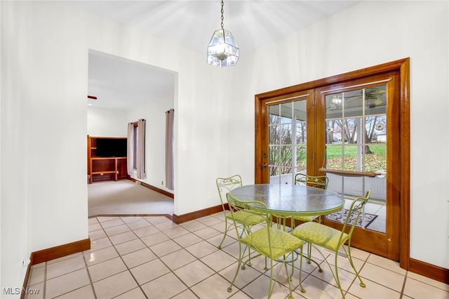 100 Merlot Court, Doylestown, OH 44230