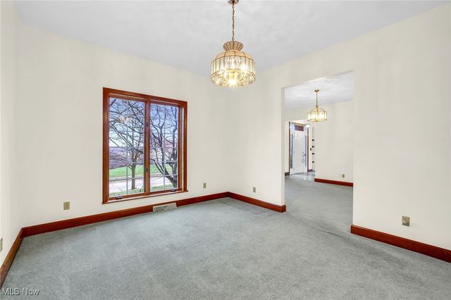 100 Merlot Court, Doylestown, OH 44230